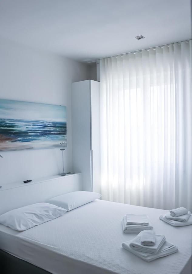 Bmp Apartment Atmosphere 2 Centrale, Vista Mare, Parcheggio 리치오네 외부 사진